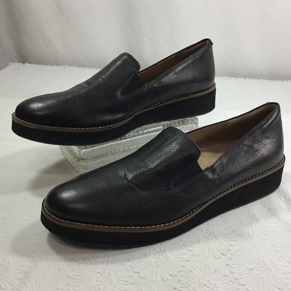 Softwalk Black Slip On Loafers - Picture 1 of 8